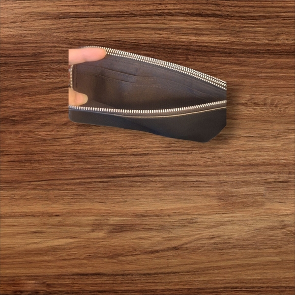 Kiko Womens Black Leather Wristlet NWOT - Picture 5 of 5